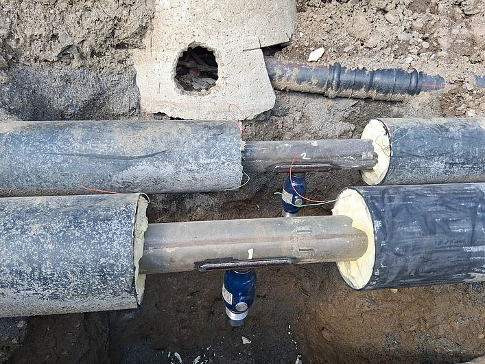 Detailaufnahme der Schweissnaht am Fernwärmerohr