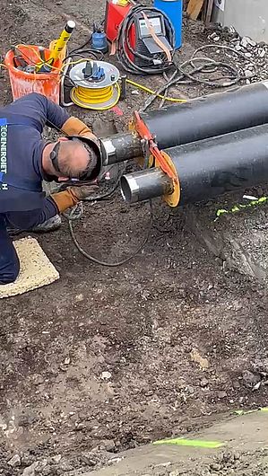 Schweissarbeiten Fernwämebau Steinel Areal Holzenergie Einsiedeln 